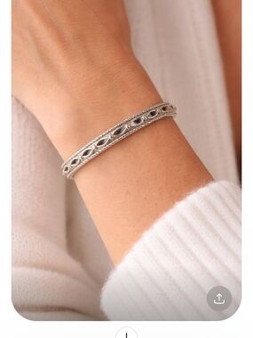 Brighton Silver Tone Openwork Bangle Bracelet Textured Edge Hinged Classic
